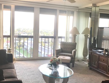 Beautiful 2 bedroom Condo 1/2 mile from Clearwater beach 5