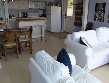 Beautiful Apartment with Stunning Ocean and Mountain Views 3