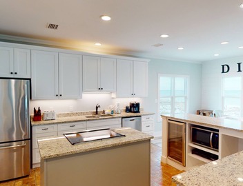 Beautiful Beachfront Home, Sleeps 16, Pet Friendly, Community Pools, Views For D 3