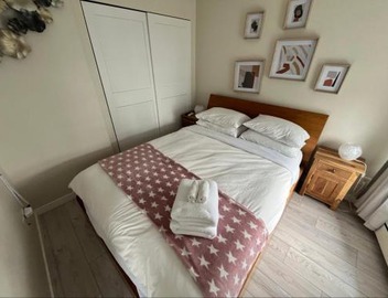 Beautiful Bright with water view AC DT 2BR 2BTh 3BD sleeps 6 guests 3