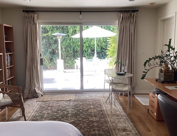 Beautiful Large Studio With a Private Bathroom In The Heart of Santa Monica 3