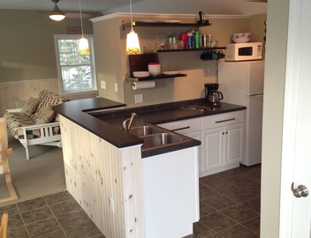 Beautiful Oceanfront Apartment, scenic views and water access 3