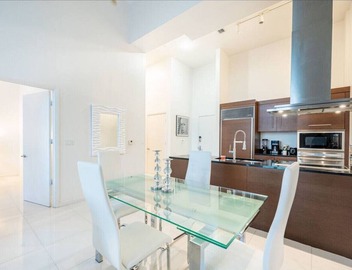 Beautiful One Bedroom Condo 16ft ceilings at the W 5