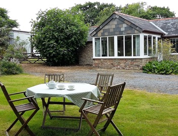 Beautiful one bedroom cottage, 5 miles coast, 3 miles dartmoor 3