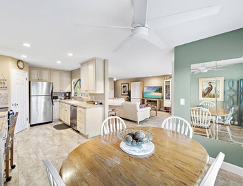 Beautiful San Clemente Beach Condo, Walking to the Sand 5