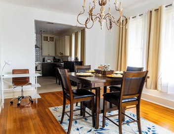 Beautiful & Spacious Apartment in Uptown with Wi-Fi, AC, Hulu 2
