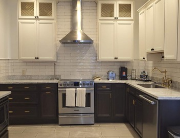 Beautiful & Spacious Apartment in Uptown with Wi-Fi, AC, Hulu 3