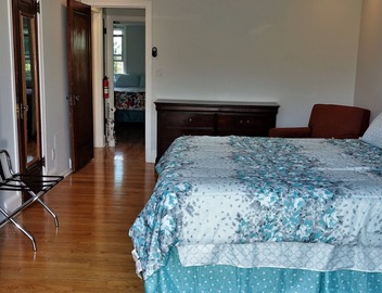 Beautiful Sun filled home in the heart of one of DC's hottest areas 4