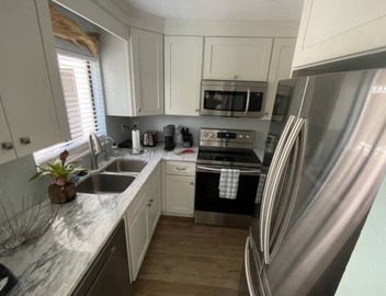 Beautiful waterfront view property. Only 5 minutes from the beaches! 2