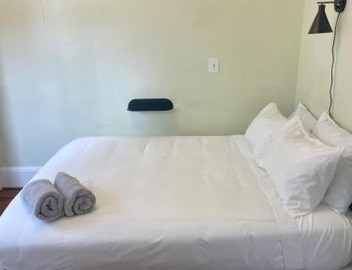 Beautiful West End Apartment 4