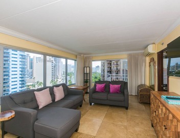 Beautifully Remodeled 2 Bedroom Waikiki Condo - Sleeps 6! 2