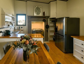 Beechworth Waterfall Cottage 2