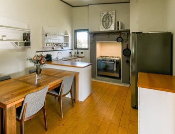 Beechworth Waterfall Cottage 4