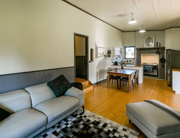 Beechworth Waterfall Cottage 5