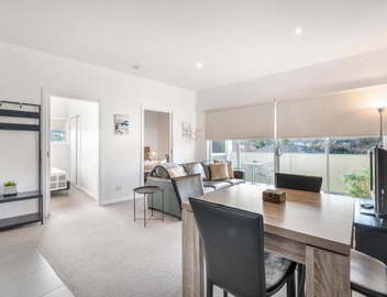 Bellerive Quay - 2 Bedroom Apartment - Free Parking - Free WIFI 2