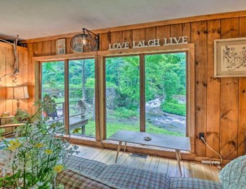 Berkshire Riverfront Ski Cabin: Close to Hiking! 2