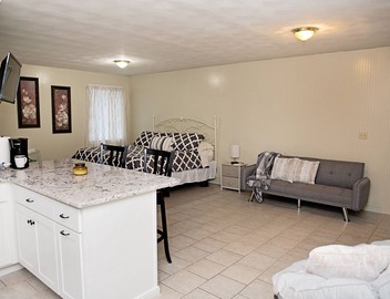 Berry Patch Bed and Breakfast 2