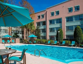 Best Place to Stay in New Orleans! Outdoor Pool, Pet-friendly, Free Breakfast! 2