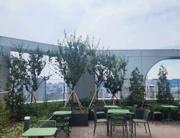 Best view, Seoul's center, Dongdaemun History & Culture Park Station 5 minutes 5