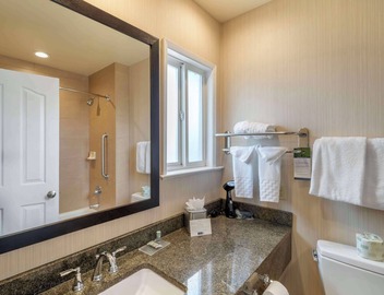 Best Western at Ventura Pier 3
