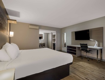 Best Western Diamond Bar Hotel & Suites 5