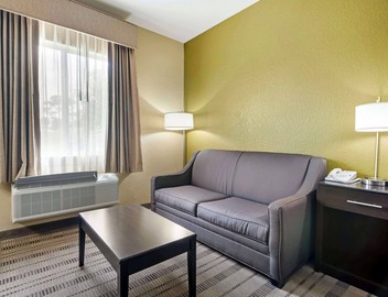 Best Western Edgewater Inn 4