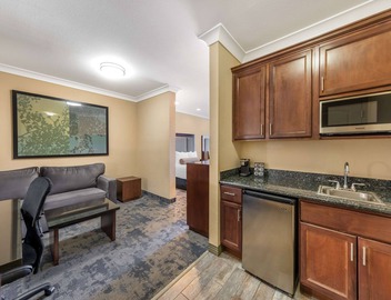 Best Western Plus Avita Suites 3