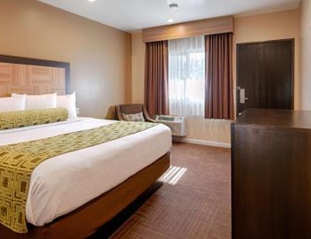 Best Western Plus Glendale 3