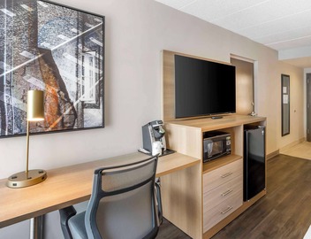 Best Western Plus Heritage Rail-South York/I-83 3