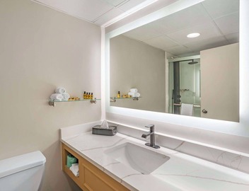 Best Western Plus Heritage Rail-South York/I-83 5