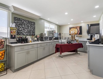 Best Western Plus LA Mid Town Hotel 3