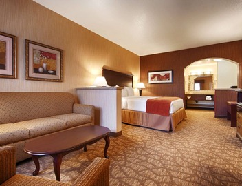 Best Western San Dimas Hotel & Suites 2