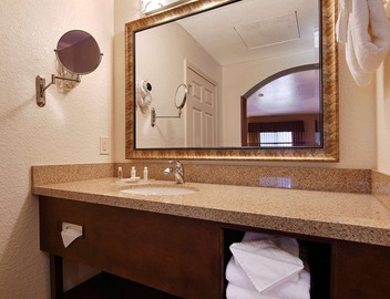 Best Western San Dimas Hotel & Suites 4