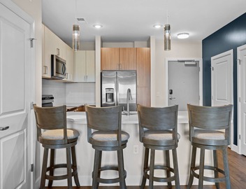 Beverly Hills Penthouse Suite 3