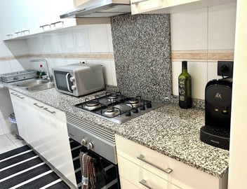 BIG FLAT IN LA SAGRERA. Very quiet area and well connected 2
