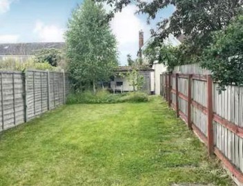 Bimble Cottage-2 beds-Gorgeous Sunny Garden 2