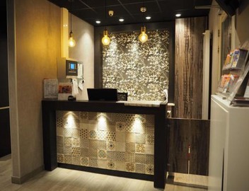 Blossoms City Hotel 3