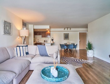 Blue Agate' Seaside Bright Waterfront Full Marina View Pool, Jacuzzi, Gym 3