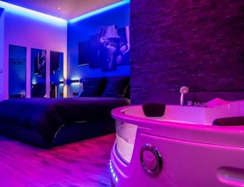 BLUE NIGHT - Jacuzzi - Bord de Seine 5