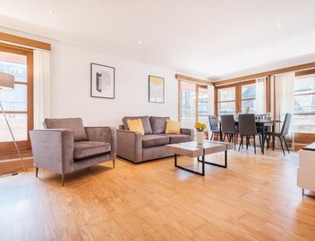 BnBNova - 2BR 2BA Penthouse with Terrace - Heart of Holborn 3
