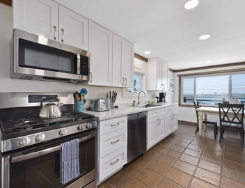 Bodega Harbor Inn 2