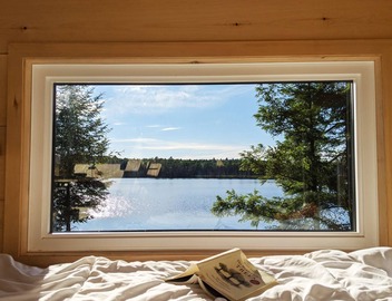 Bone Cabin | Lakeside Cabin with Sunset Views 4