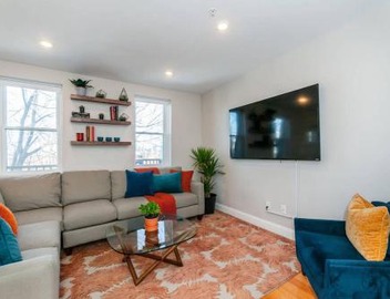 Boston Apartment near T 4