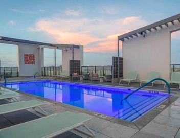 Boulevard Stays Modern Highrise STU Sky Pool Parking Gym 10 3