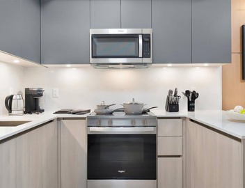 Boutique Townhouse 3BR Sleeps 7 Free Parking 4