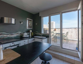 Breathtaking 2BR – Buttes Chaumont & Terraces 3