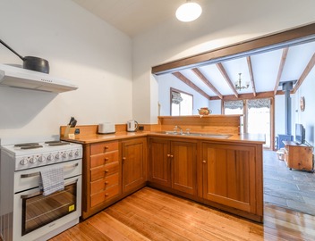 Bridge Cottage 3