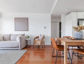 Bright 2-Bed Apartment with Balcony & Garage 5