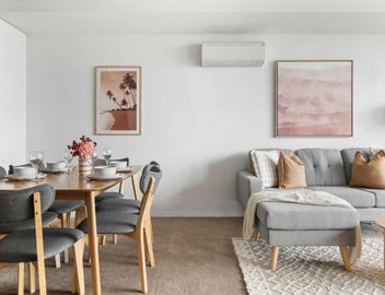 Bright 2BR Apartment Close to the Yarra 4