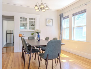 Bright and Airy newly renovated, 2 bedroom apartment with office! 2
